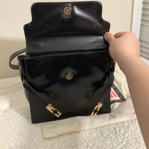 Vintage Michael Rome Patent Leather Handbag with Gold Accents and Dust Cover - Picture 8 of 12